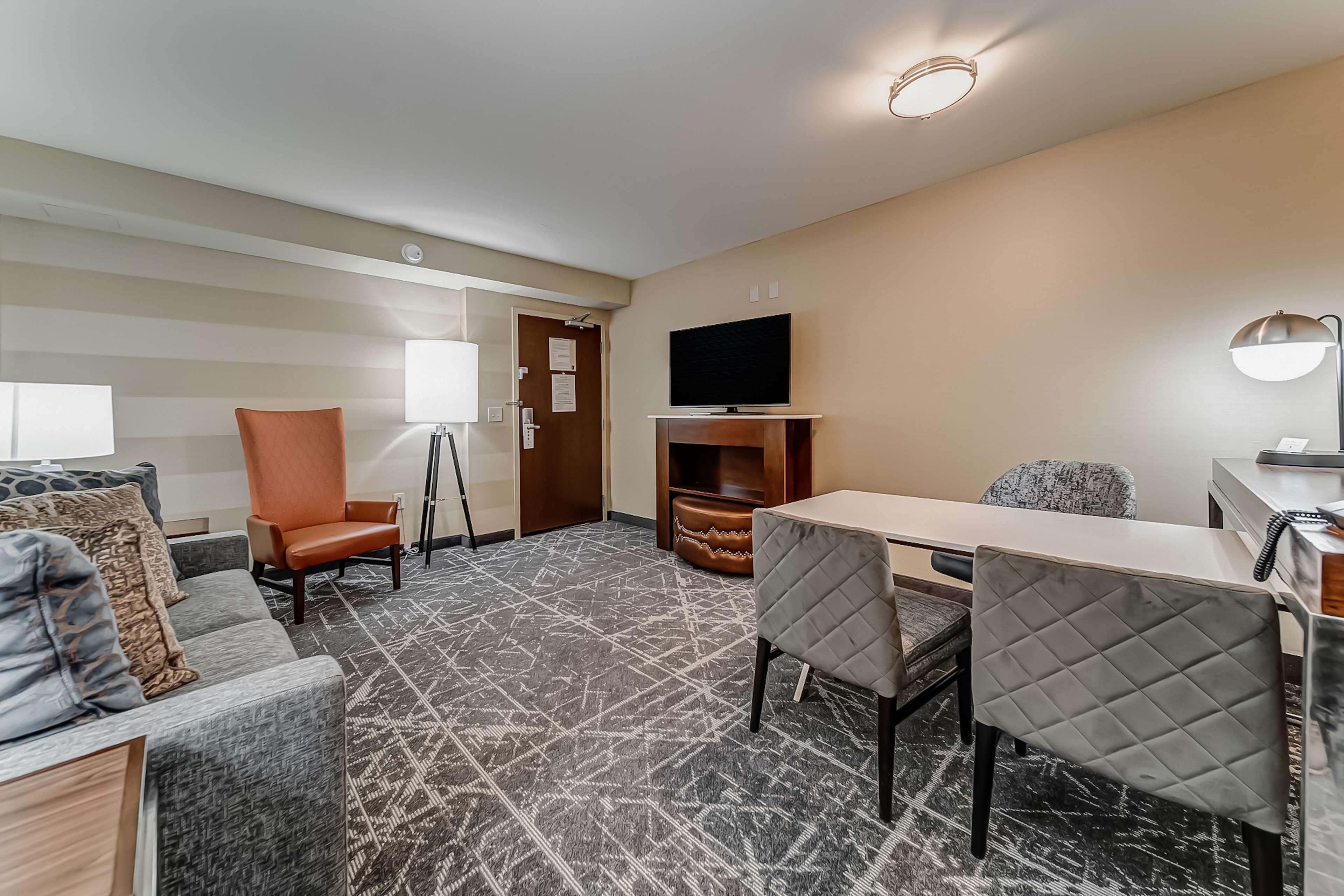 Embassy Suites Atlanta - Kennesaw Town Center Ngoại thất bức ảnh