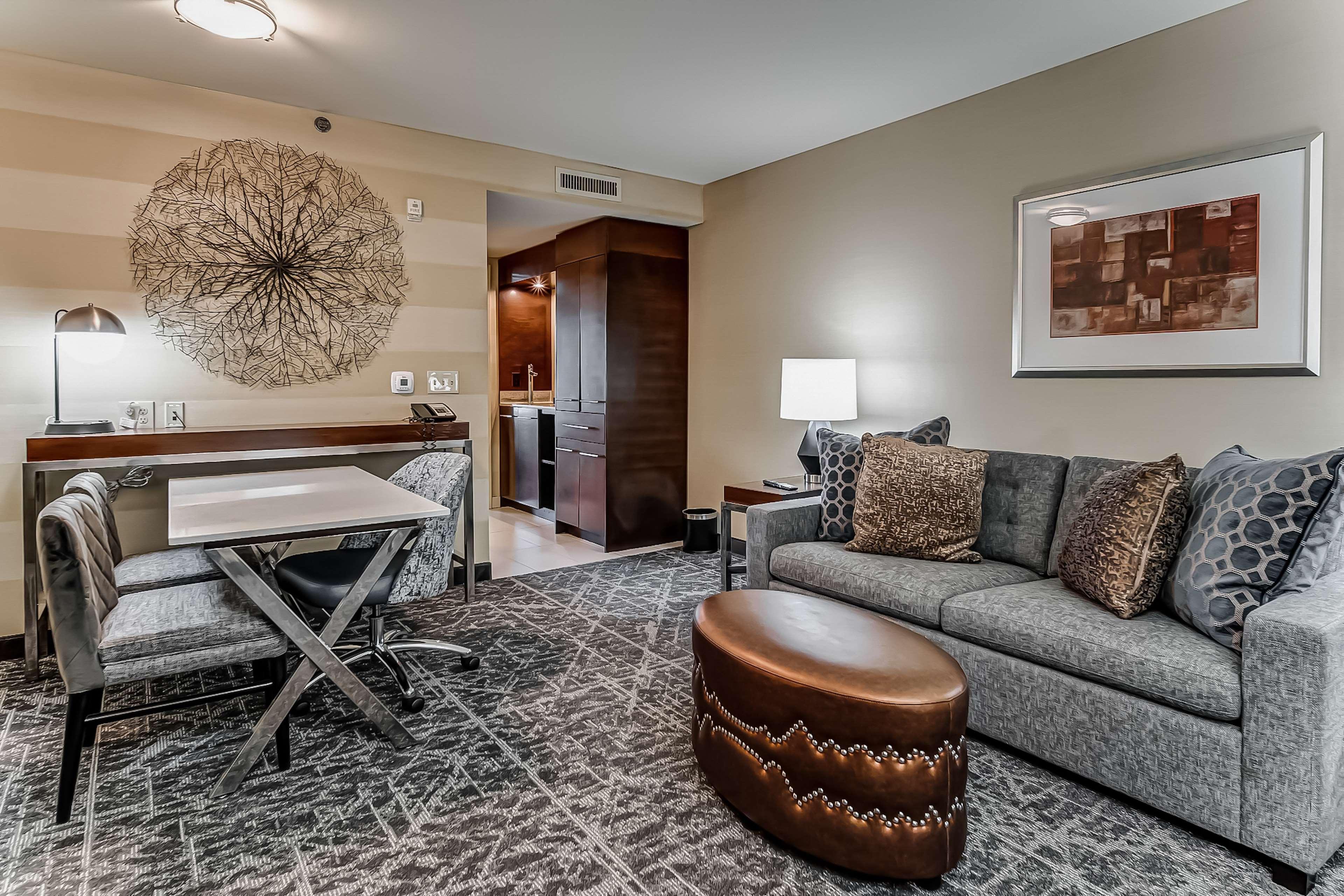 Embassy Suites Atlanta - Kennesaw Town Center Ngoại thất bức ảnh