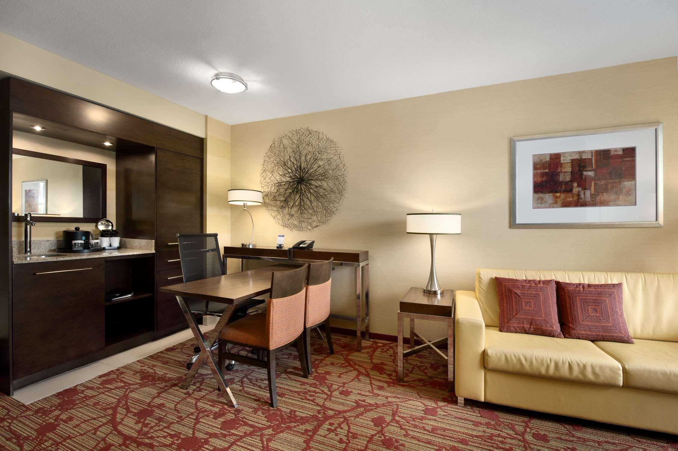 Embassy Suites Atlanta - Kennesaw Town Center Phòng bức ảnh