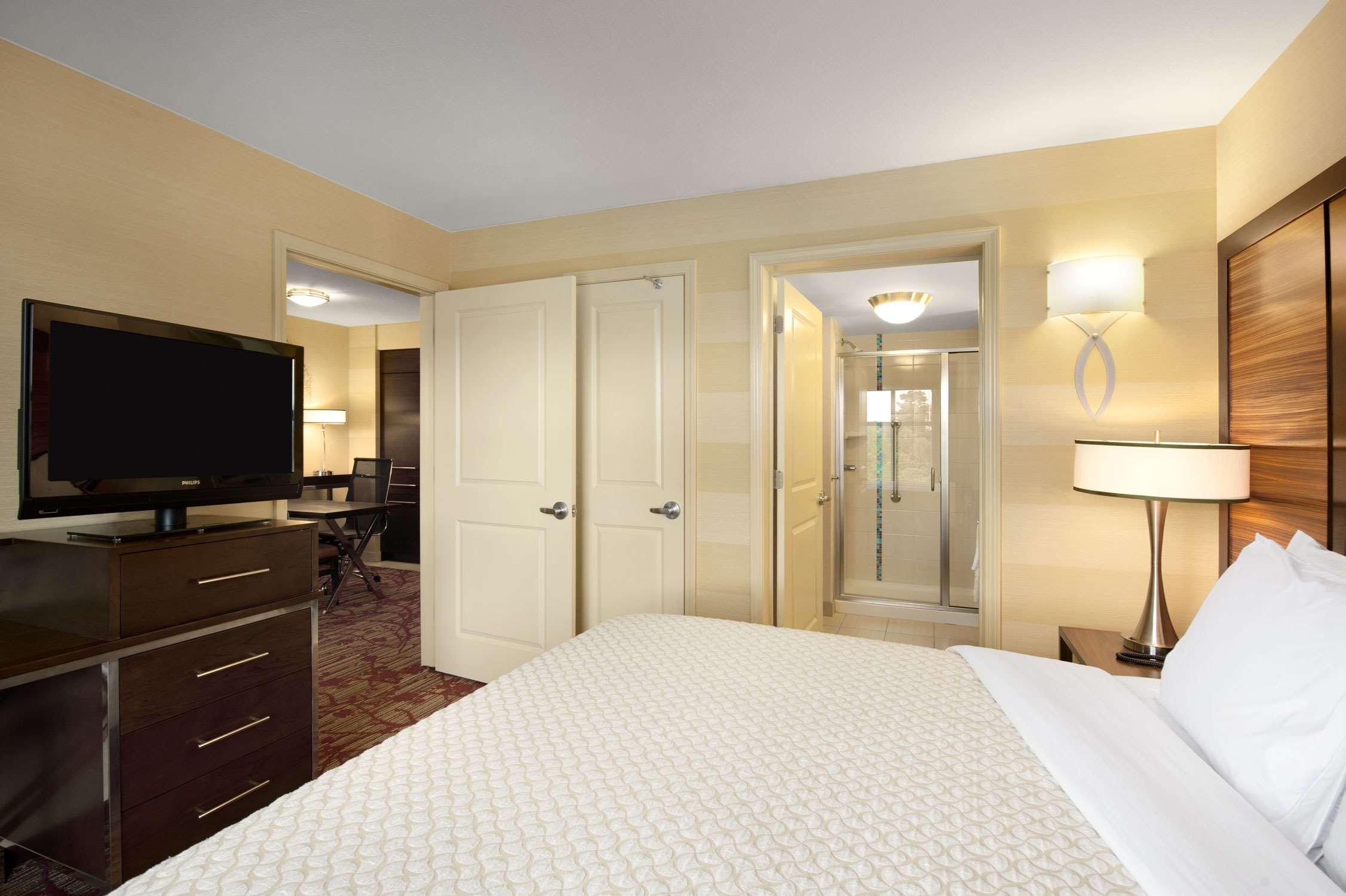 Embassy Suites Atlanta - Kennesaw Town Center Phòng bức ảnh