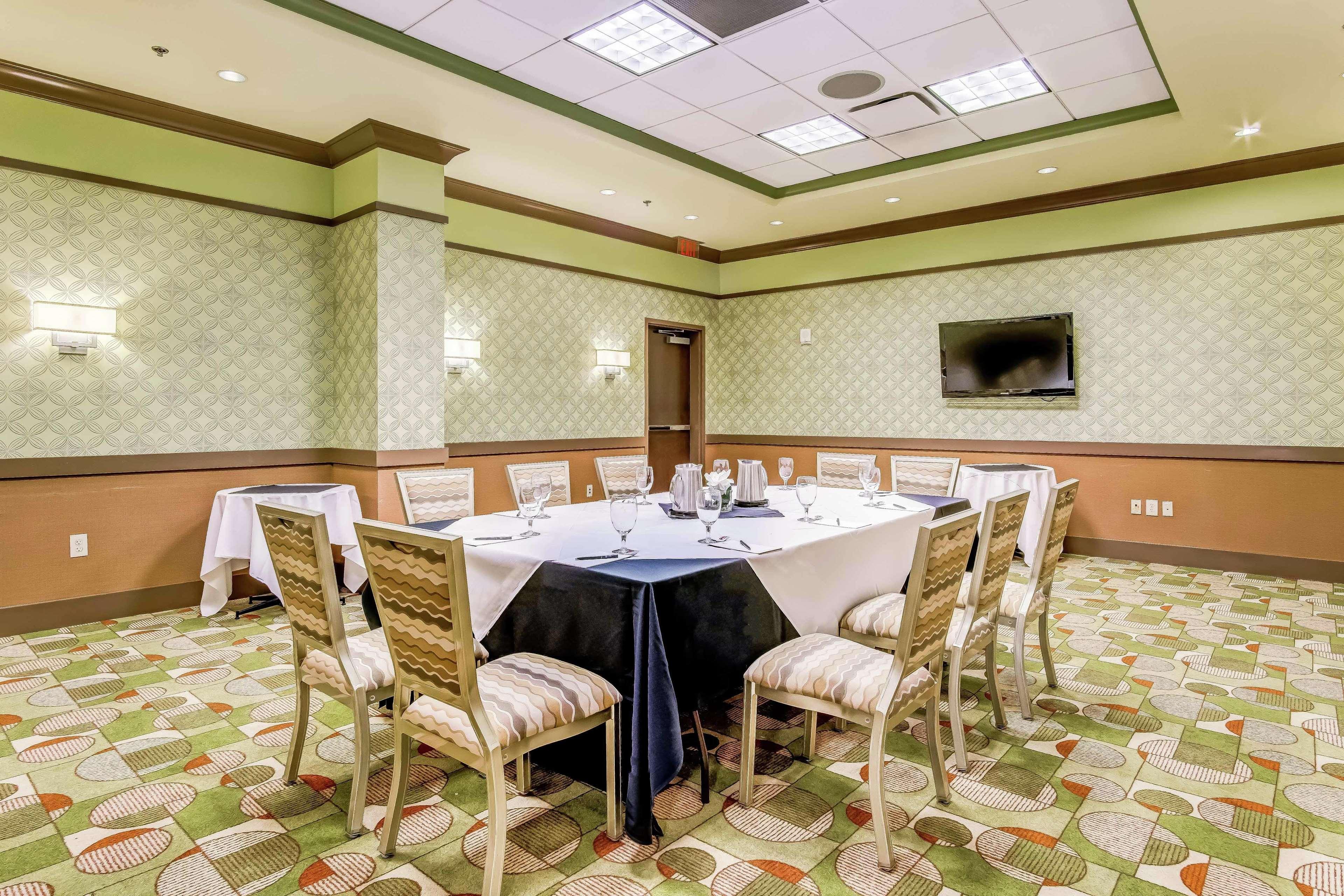 Embassy Suites Atlanta - Kennesaw Town Center Ngoại thất bức ảnh