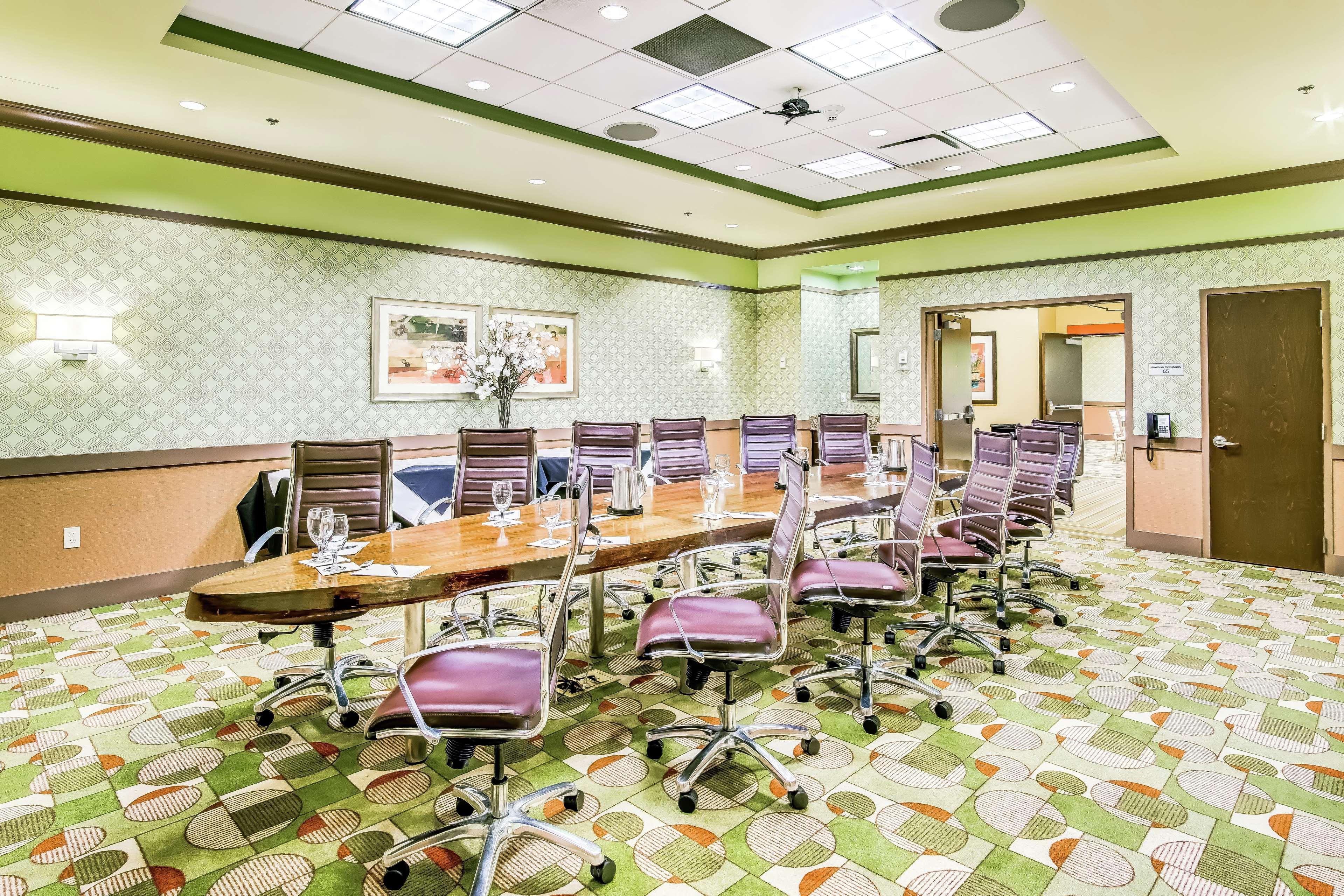 Embassy Suites Atlanta - Kennesaw Town Center Ngoại thất bức ảnh