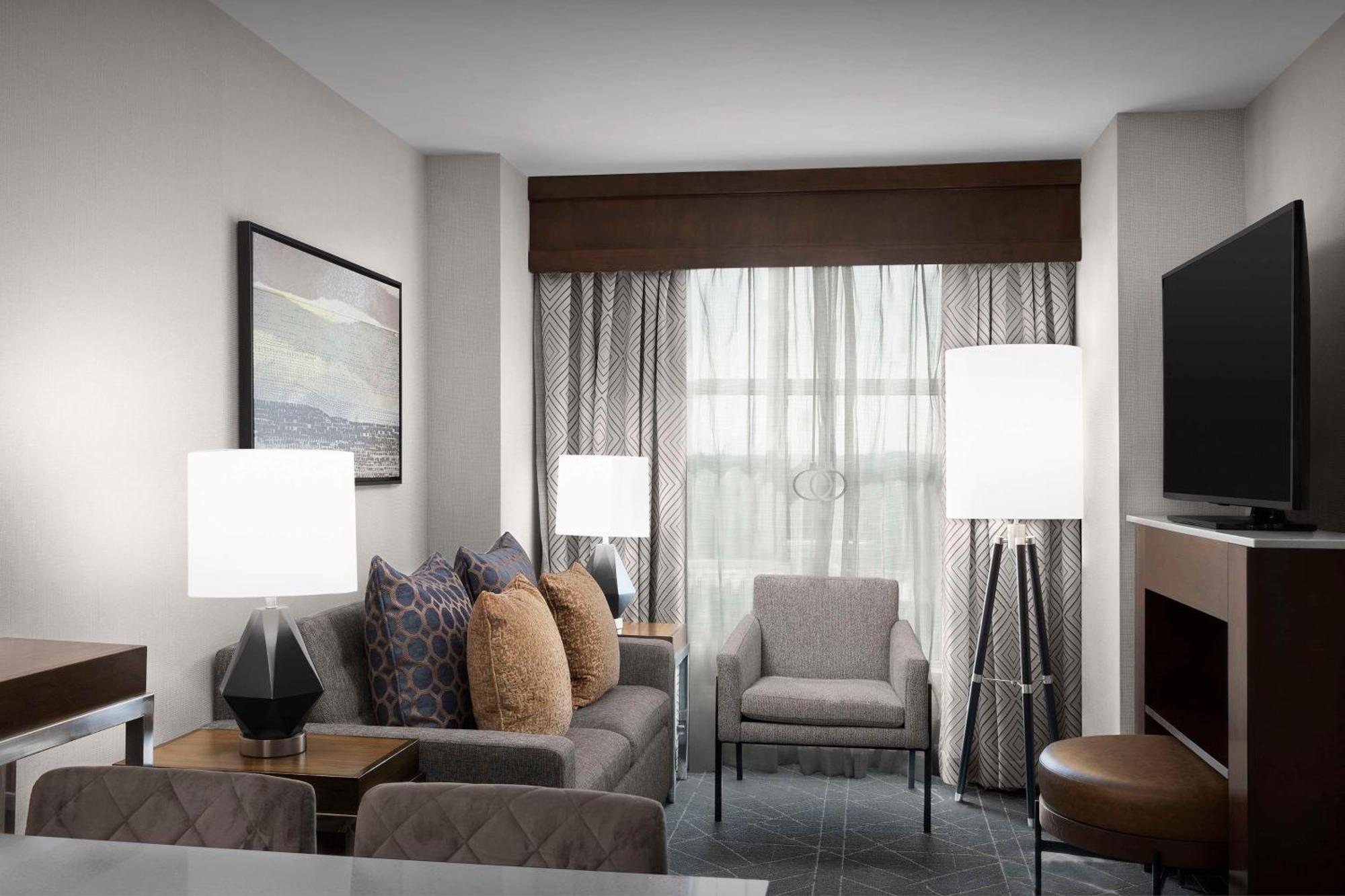Embassy Suites Atlanta - Kennesaw Town Center Ngoại thất bức ảnh
