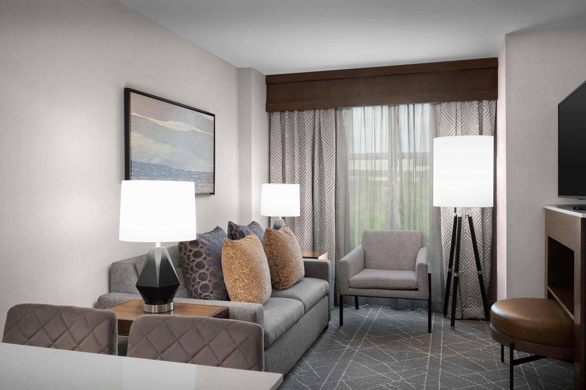 Embassy Suites Atlanta - Kennesaw Town Center Ngoại thất bức ảnh